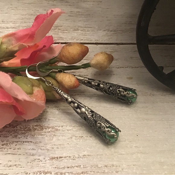 Dangle Earrings - Picture 3 of 6